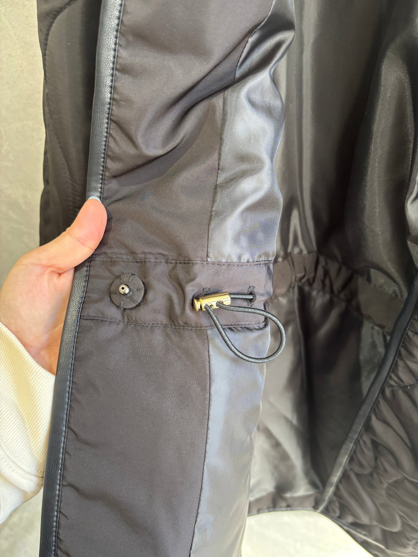 キルティングVネックショートコート／trois