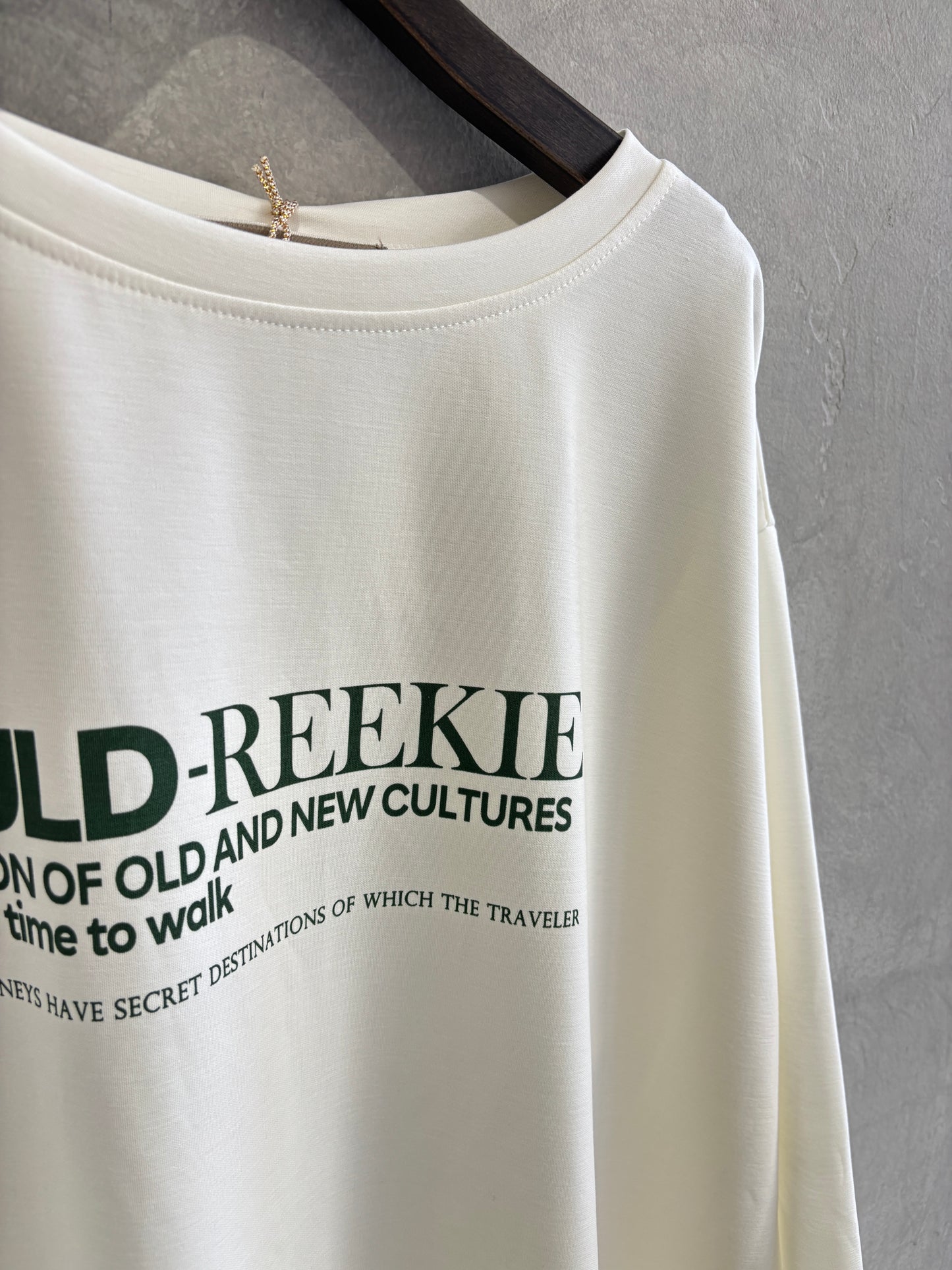 ロゴプリントさらさらロンT／Anna Kerry