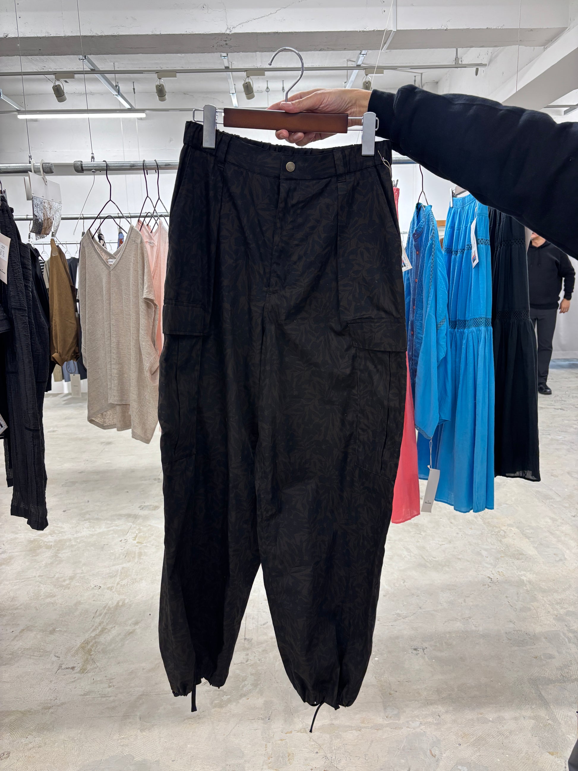 受付終了【予約販売】花柄プリントカーゴパンツ／8623505／LE MÉLANGE／2026 SS#2