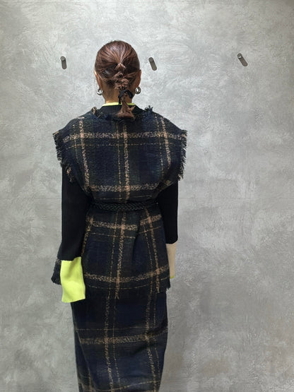 クラッシュツイードVネックベスト／the Nines