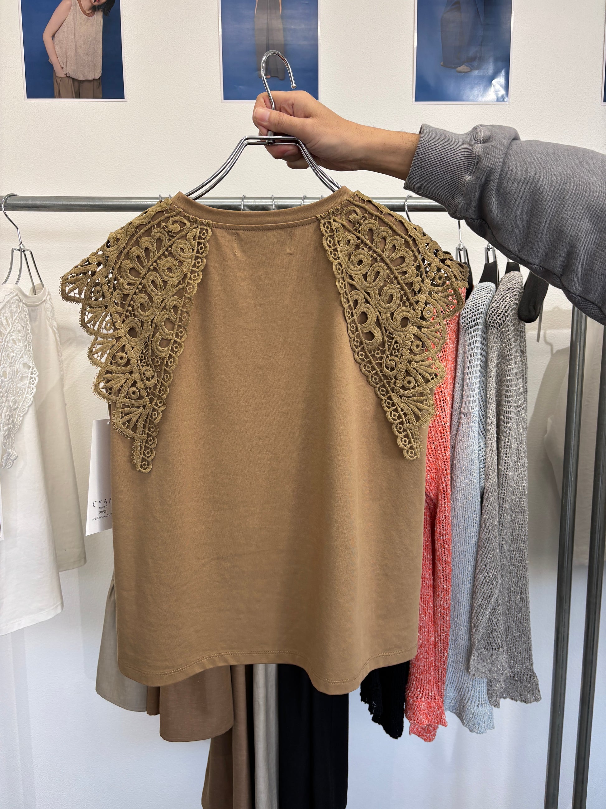 【予約販売】レースカラーノースリTOPS／601478／CYAN tokyo／2026 SS#2