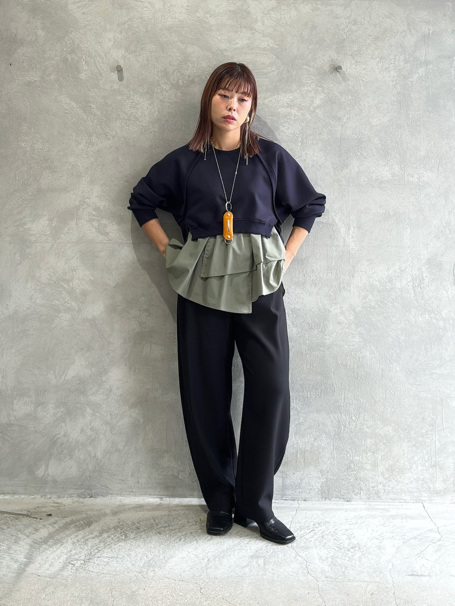 タックカーブパンツ／ANNA  KERRY