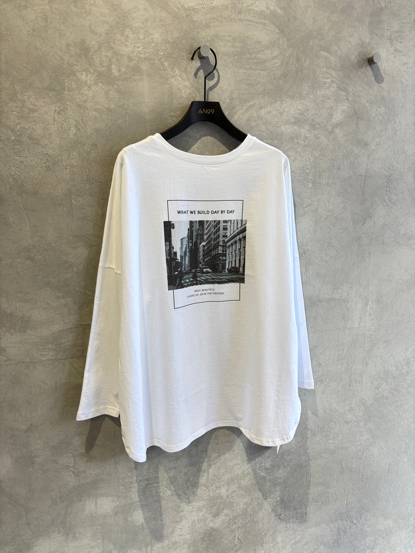 2way（ビル＆ロゴ）プリントカットソー／Dignite collier