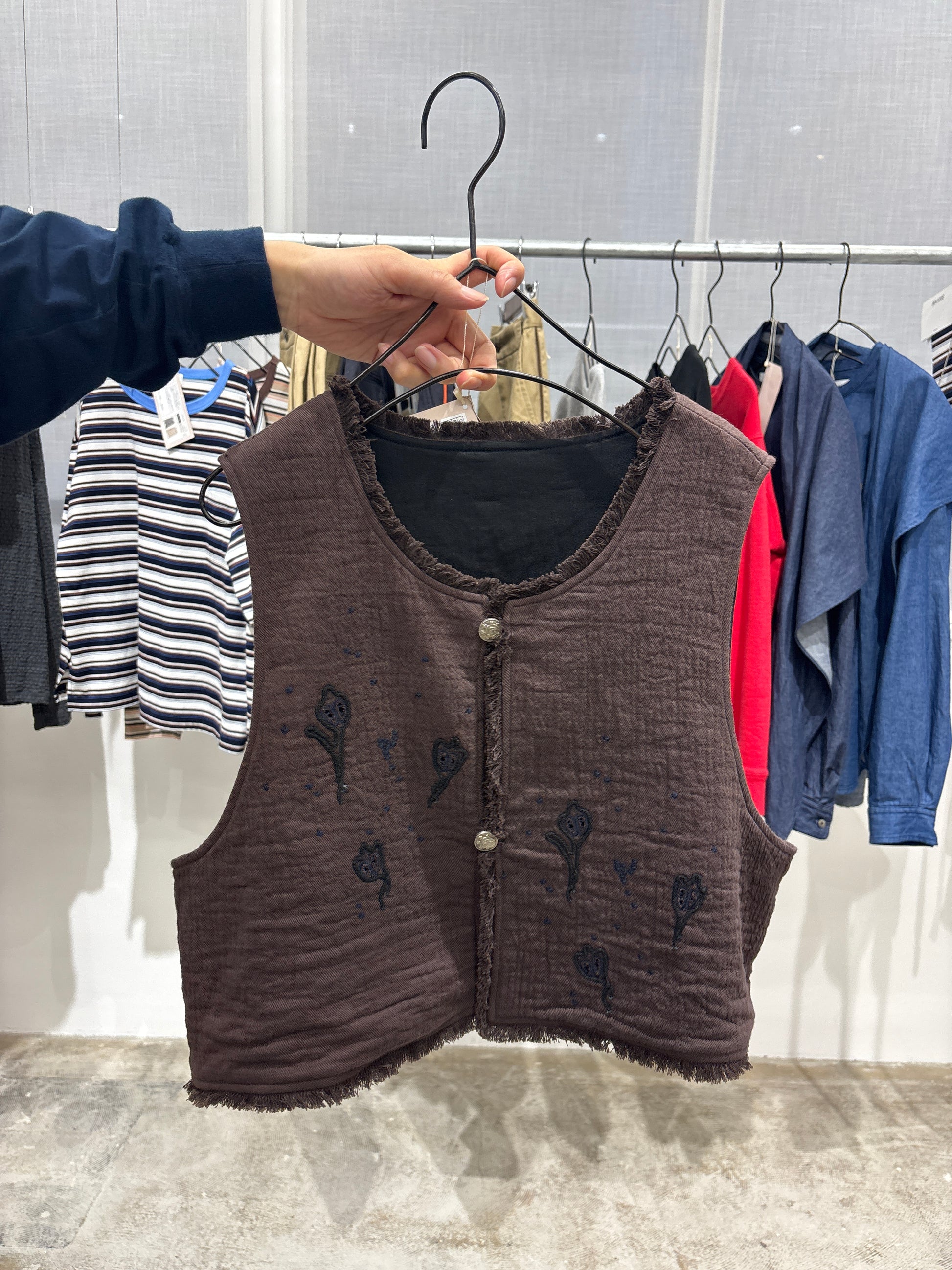 【予約⚡︎販売】刺繍ショート丈ベスト／#8643703／LE MÉLANGE／2026 AW #1