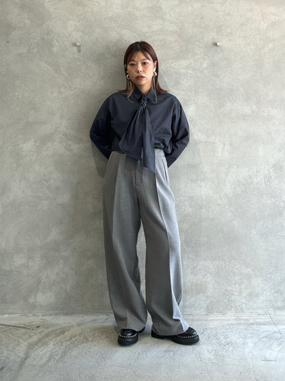 ディープタックパンツ／LE MÉLANGE