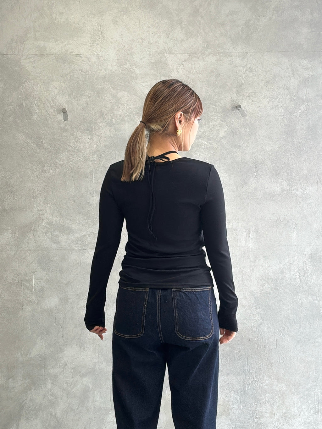 ホルターネックプルオーバー／Dignite collier