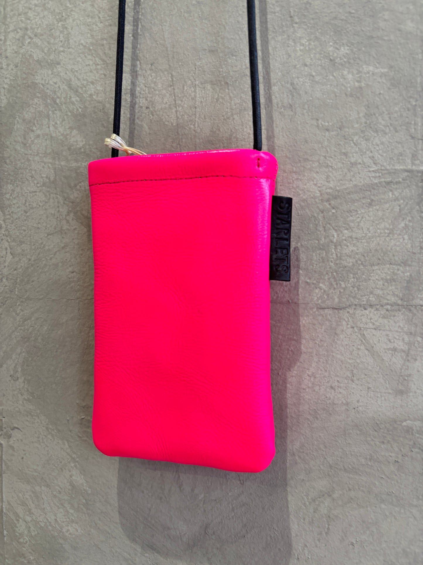 【新色追加】ネオンカラーサコッシュ／SP240214