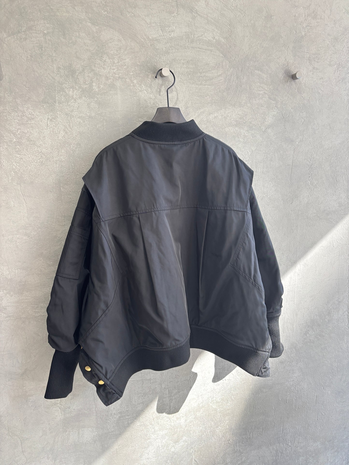 ナイロンツイルポンチョライクMA-1／trois