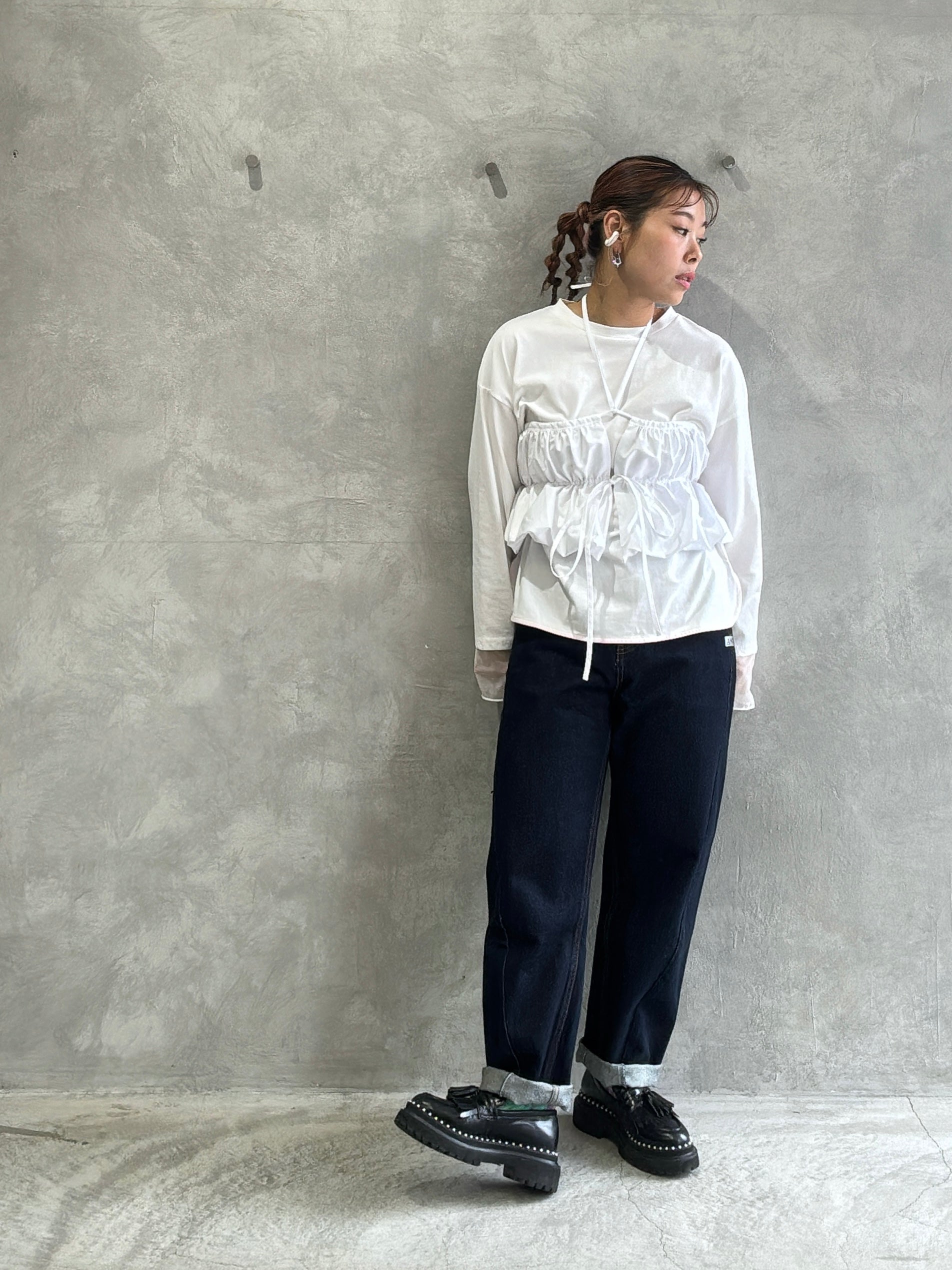 ギャザーぺプラム付きシャツ／VERSEAU