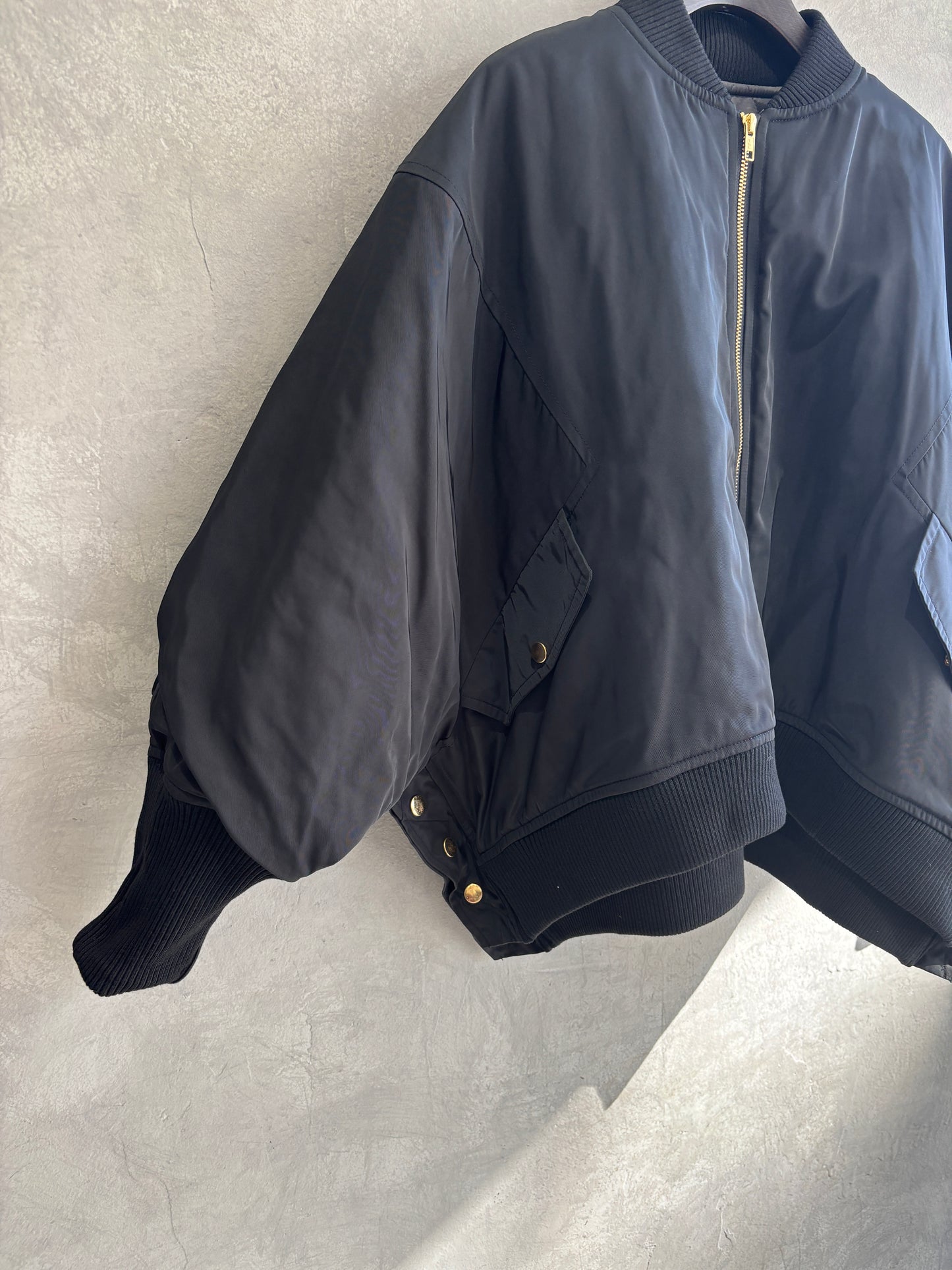 ナイロンツイルポンチョライクMA-1／trois