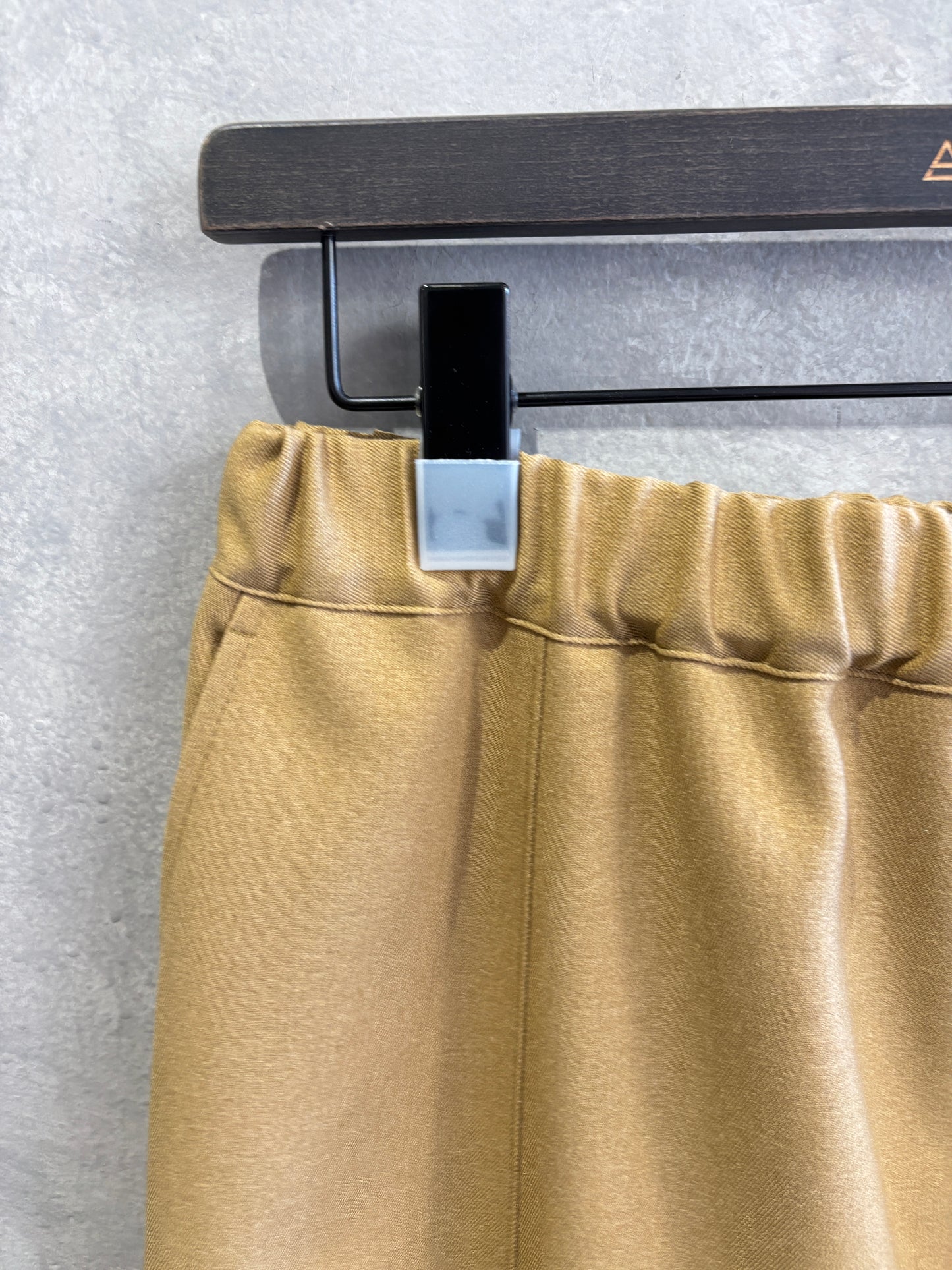 イージーカーブパンツ／trois