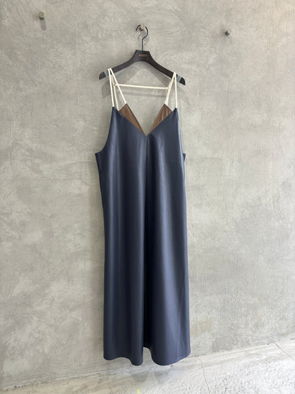 【再入荷】バイカラーフェイクレザージャンパースカート／LHELBIE