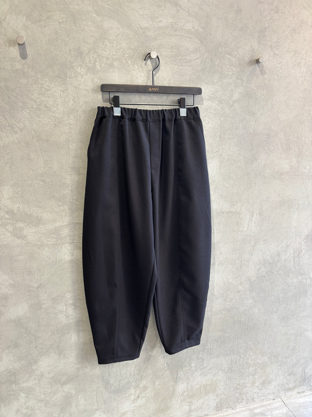 イージーカーブパンツ／trois