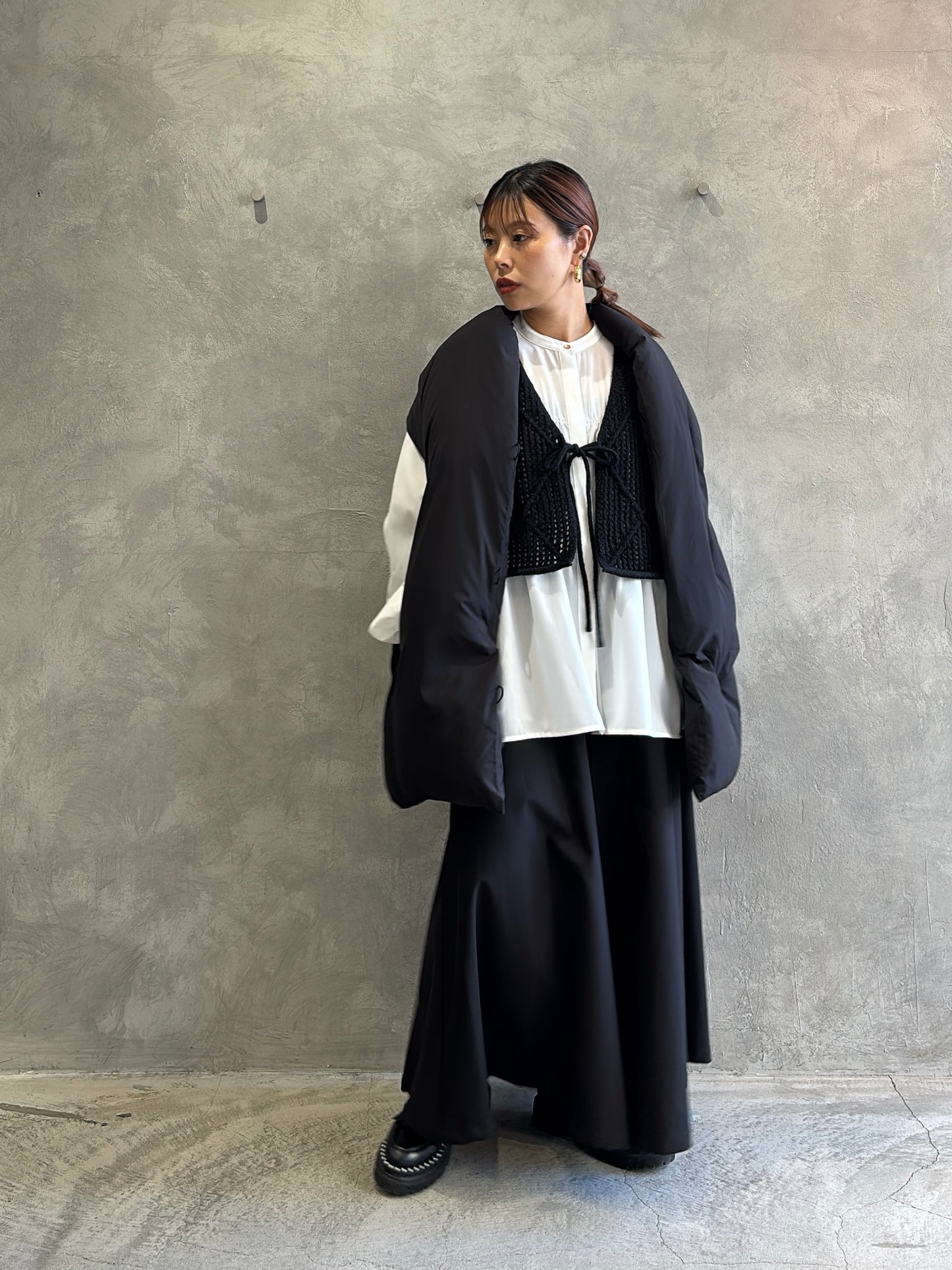 シャーリングティアードブラウス／CYAN tokyo