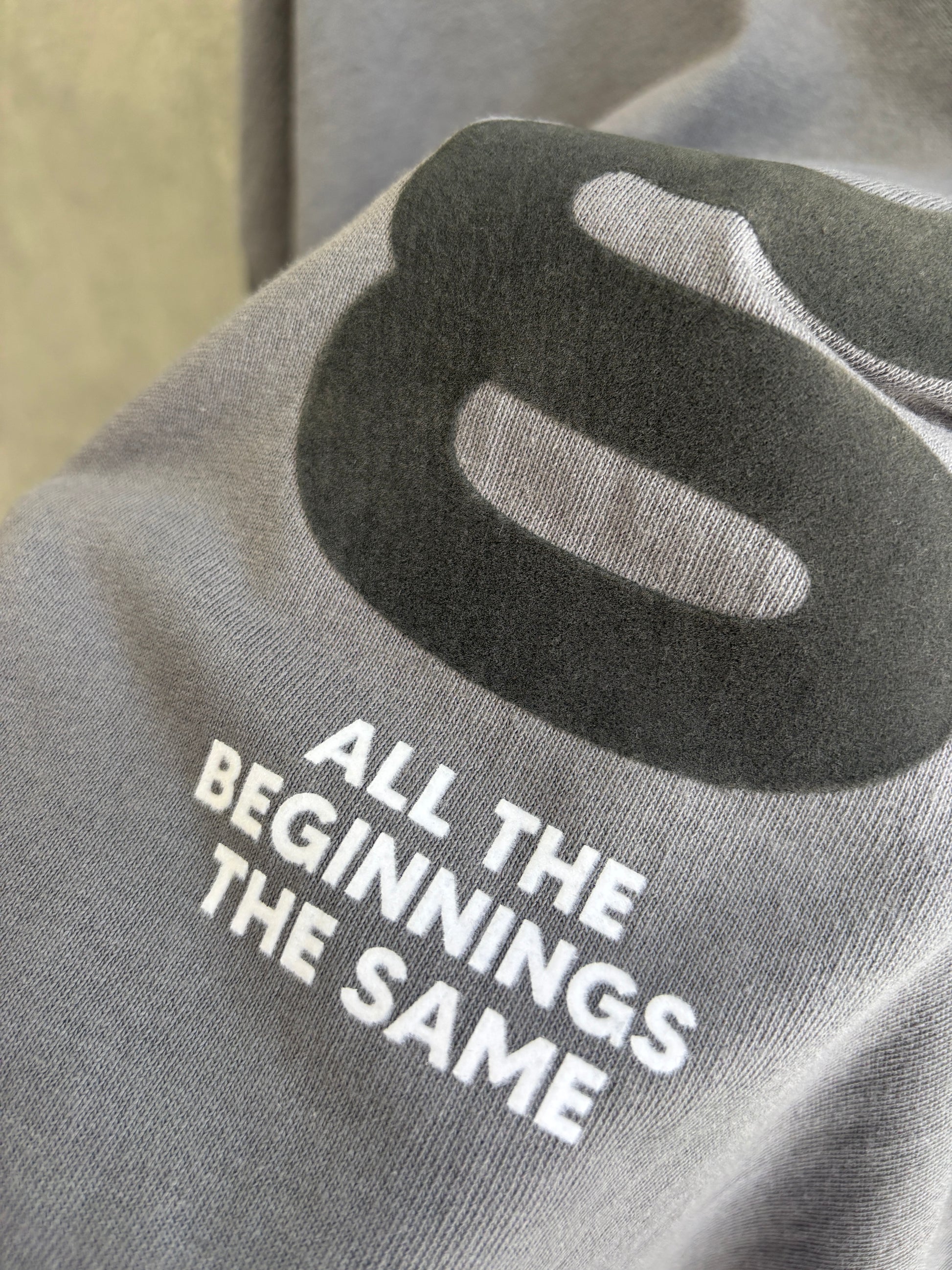 【予約販売】men'sサイズ／"g"フロッキープリントTシャツ／ING