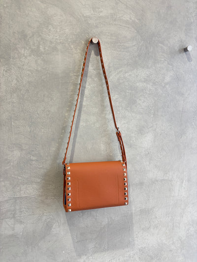 【予約販売】スタッズショルダーハードバッグ／cheek