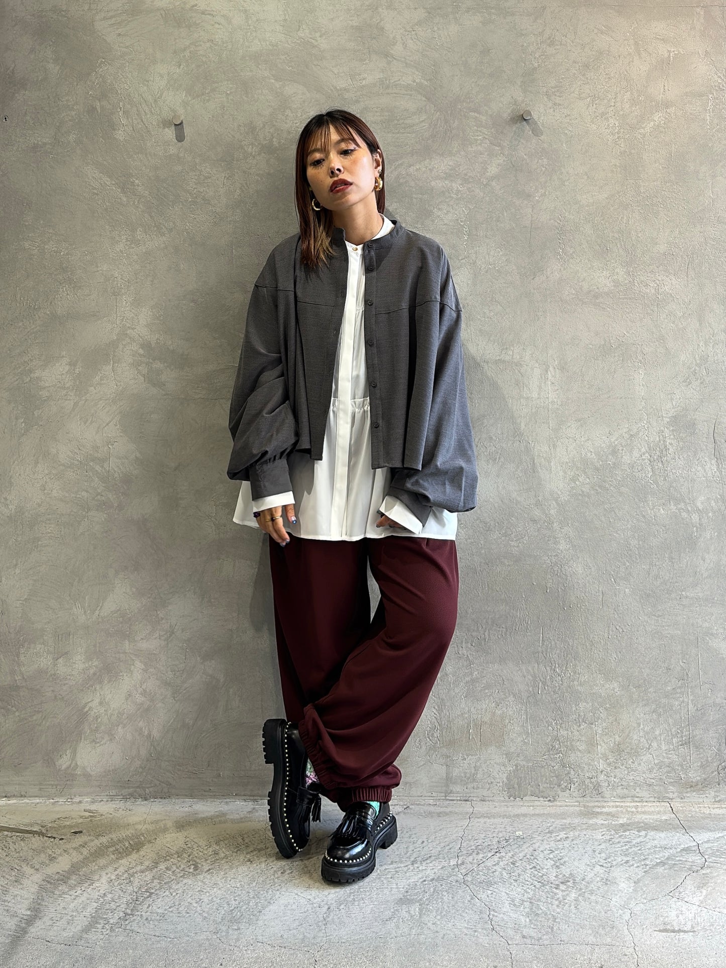 ラウンドステッチサーキュラシャツ／CYAN tokyo