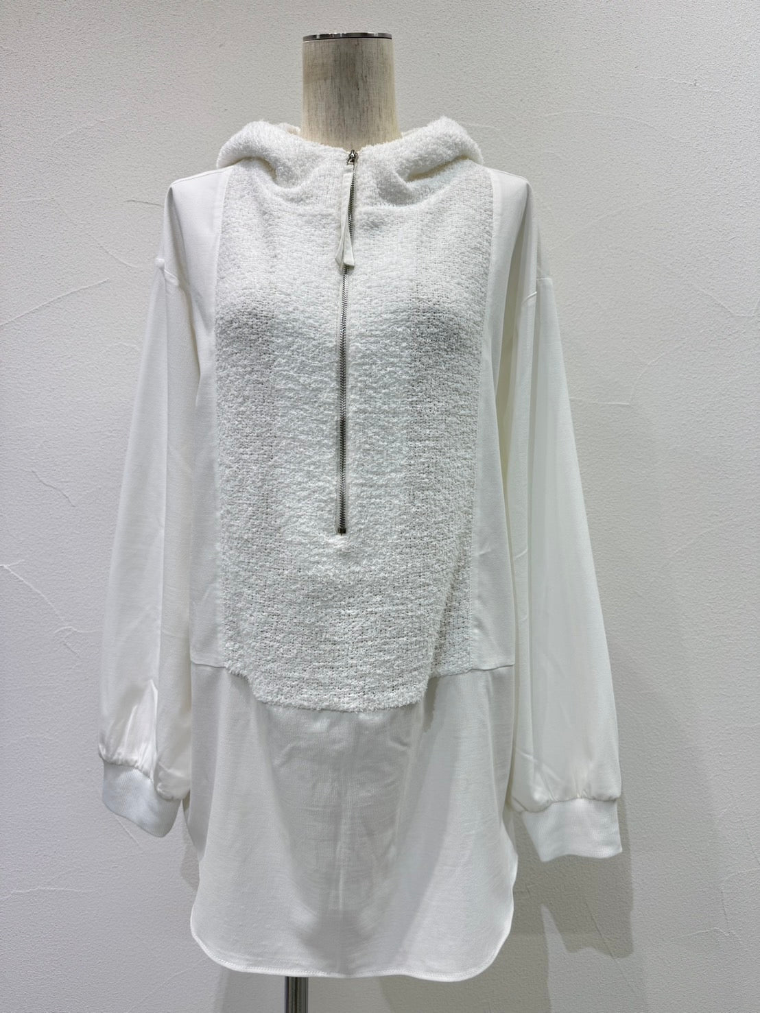 【予約⚡︎販売】パイルフーディスリットプルオーバー／604501／CYAN tokyo／2026 AW#1