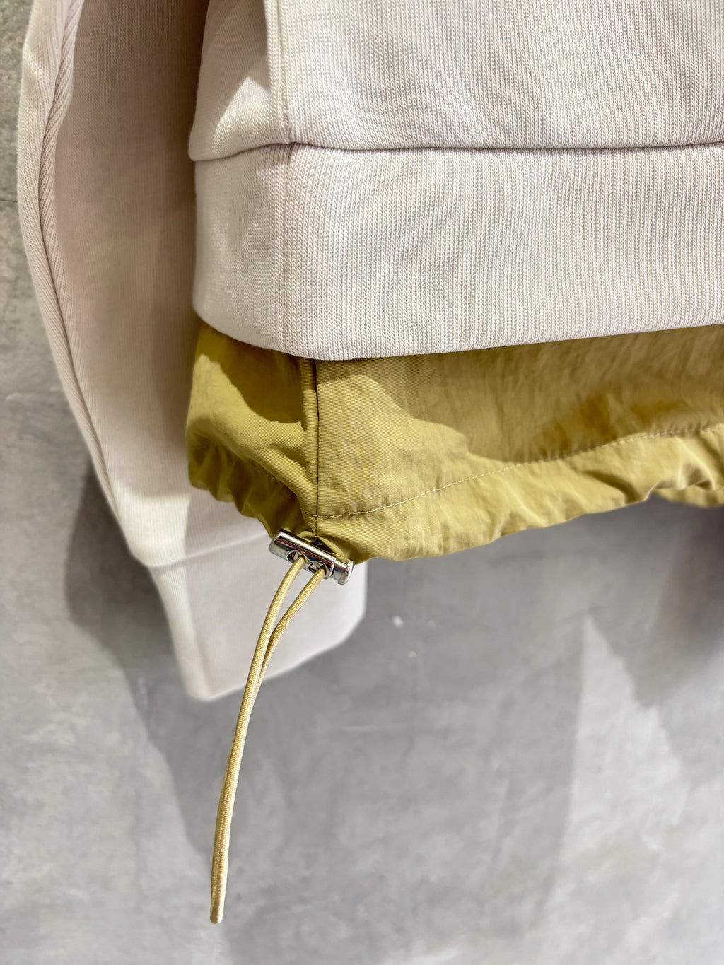 ナイロンドッキングスウェット