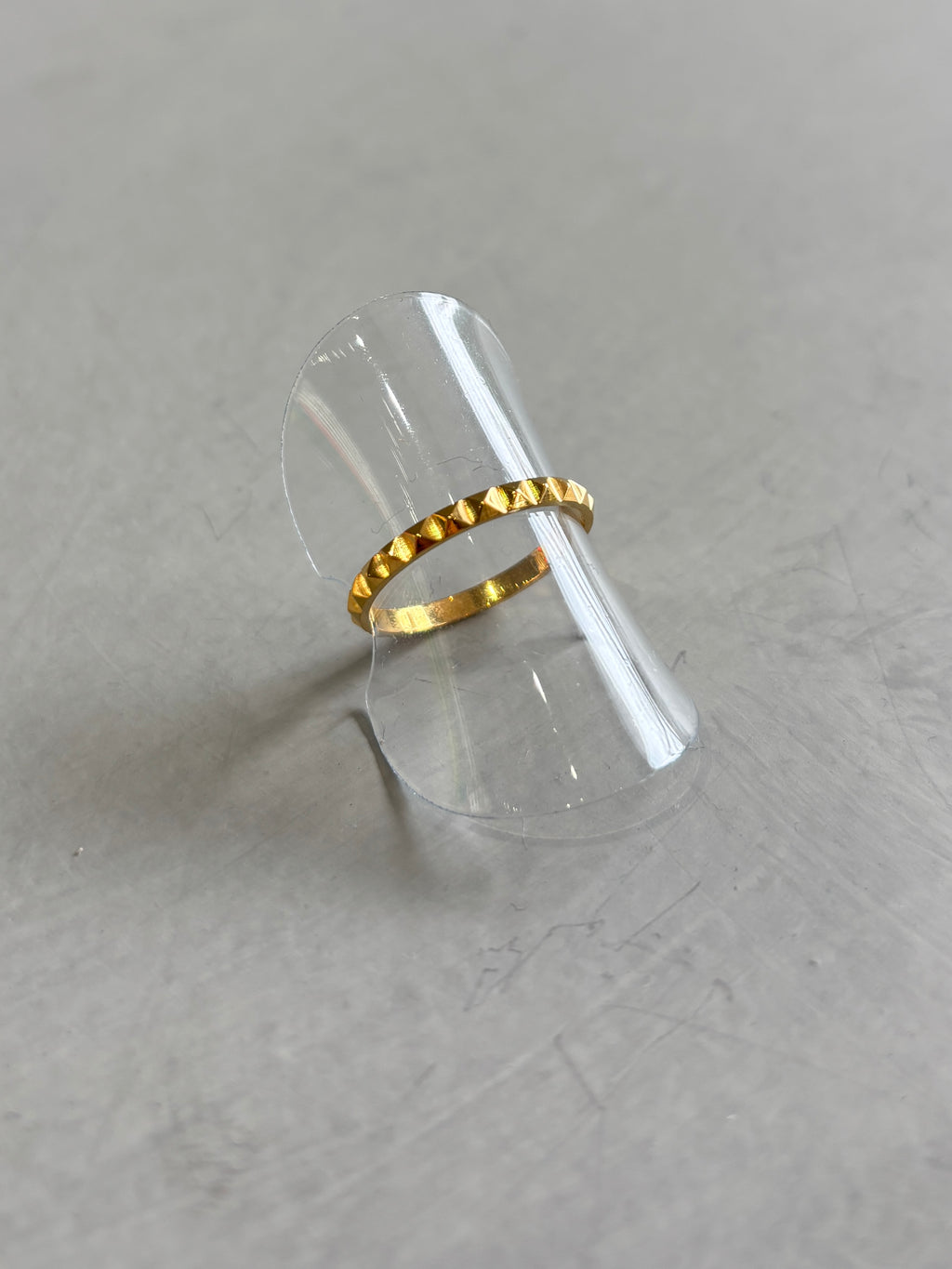 スタッズリング