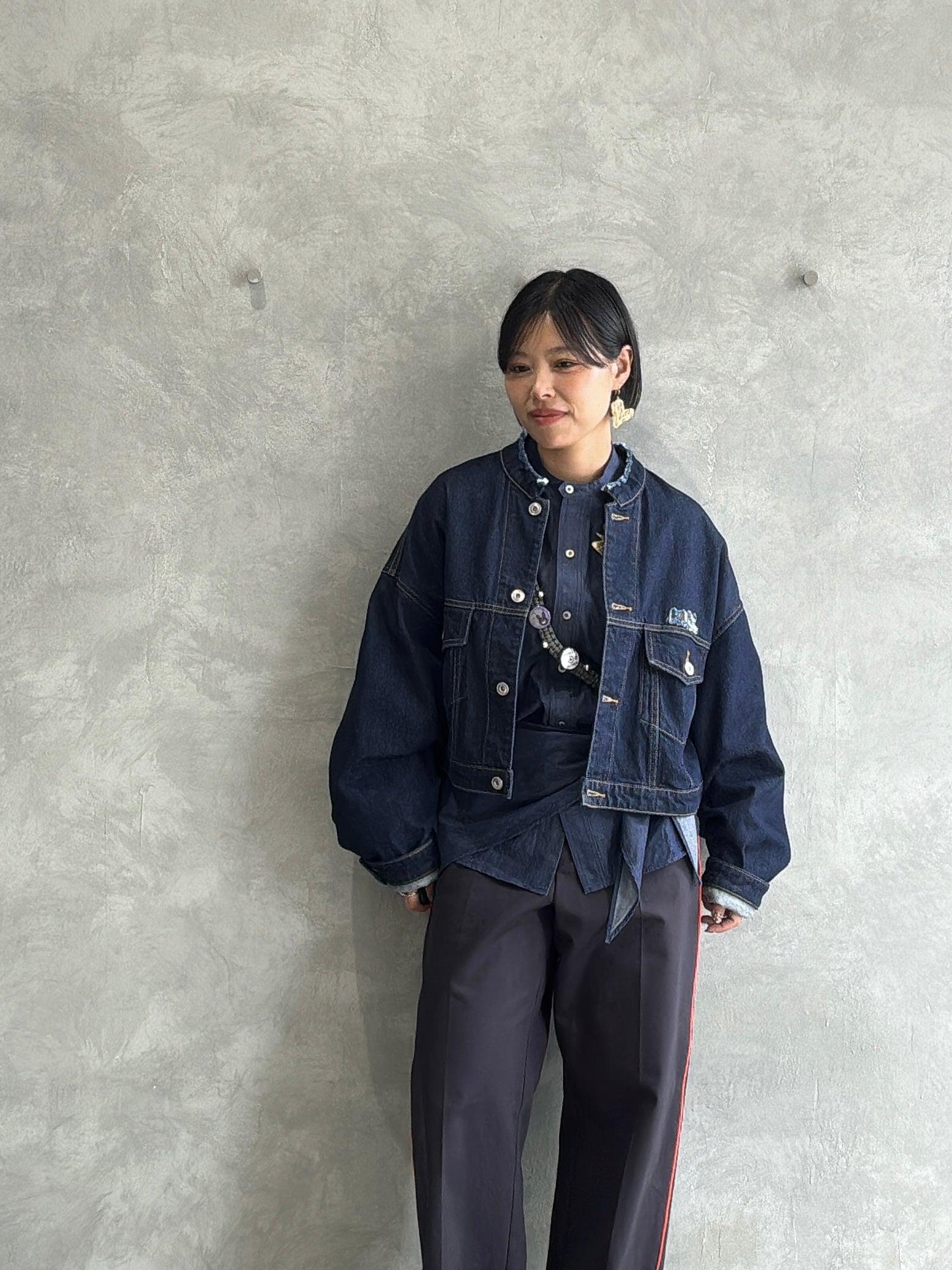 スタンドカラーデニムシャツ（スカーフ付き）／#8643203／LE MÉLANGE／2026 AW #1