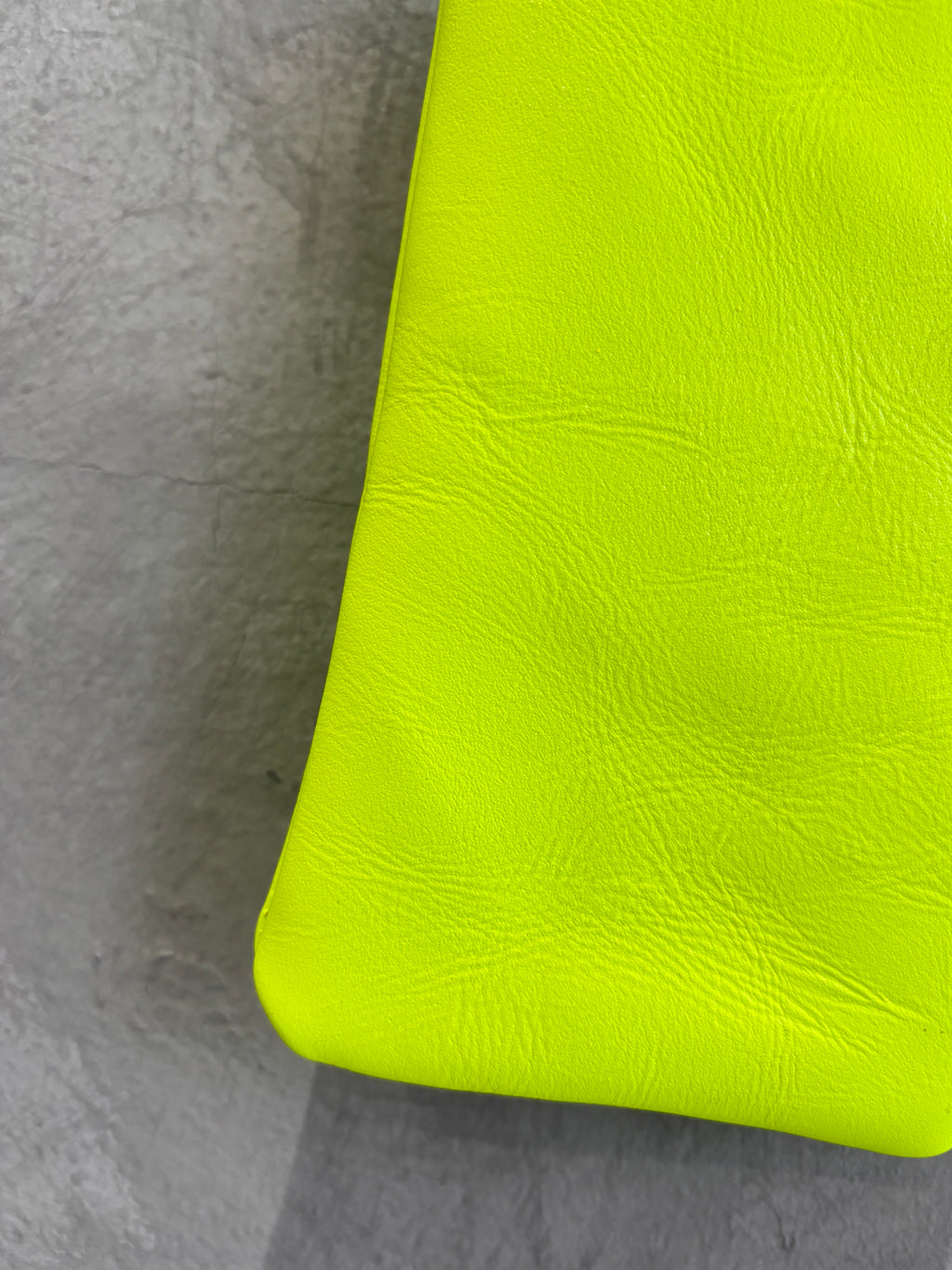 【新色追加】ネオンカラーサコッシュ／SP240214