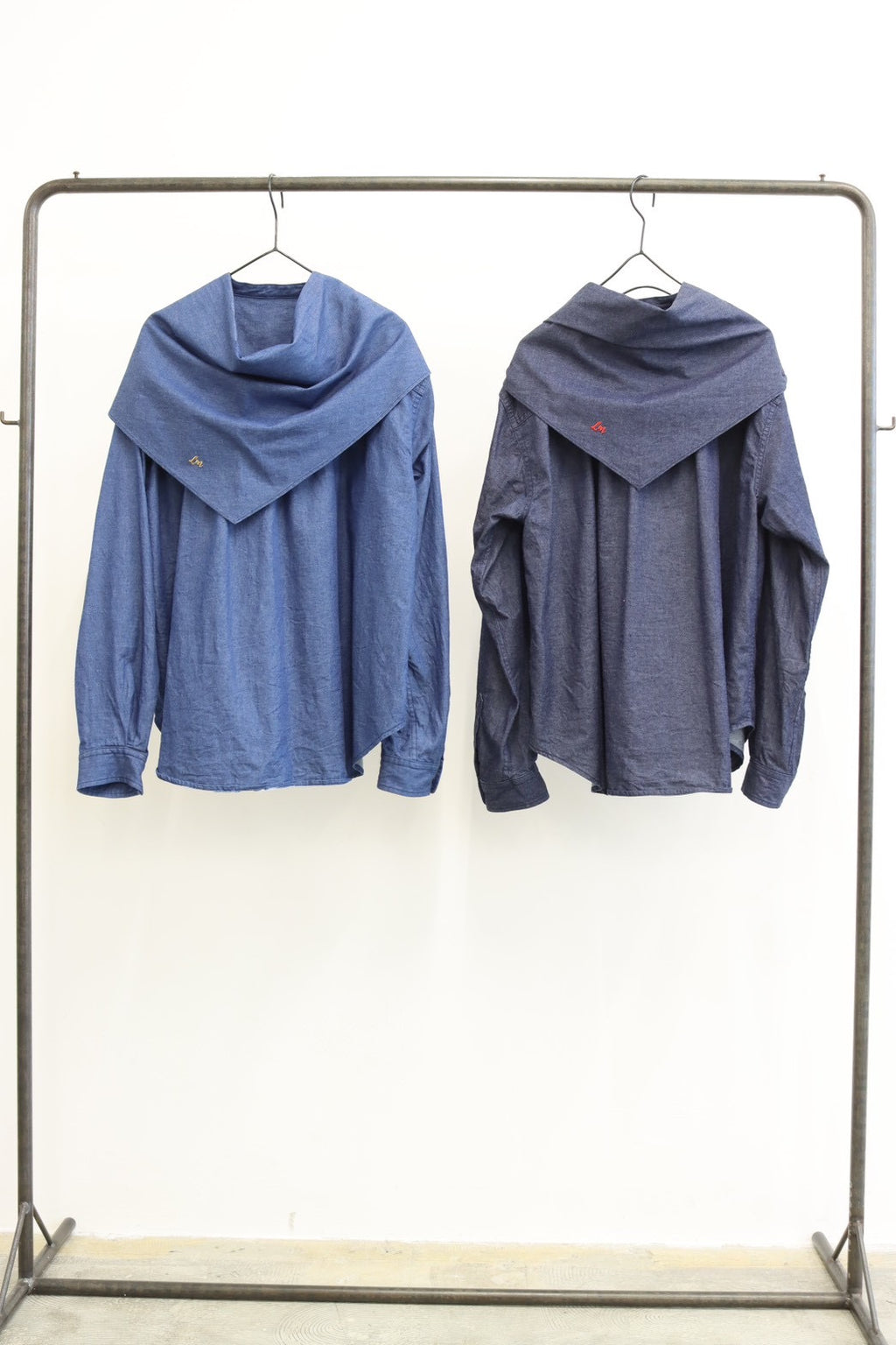 受付終了【予約⚡︎販売】スタンドカラーデニムシャツ（スカーフ付き）／#8643203／LE MÉLANGE／2026 AW #1