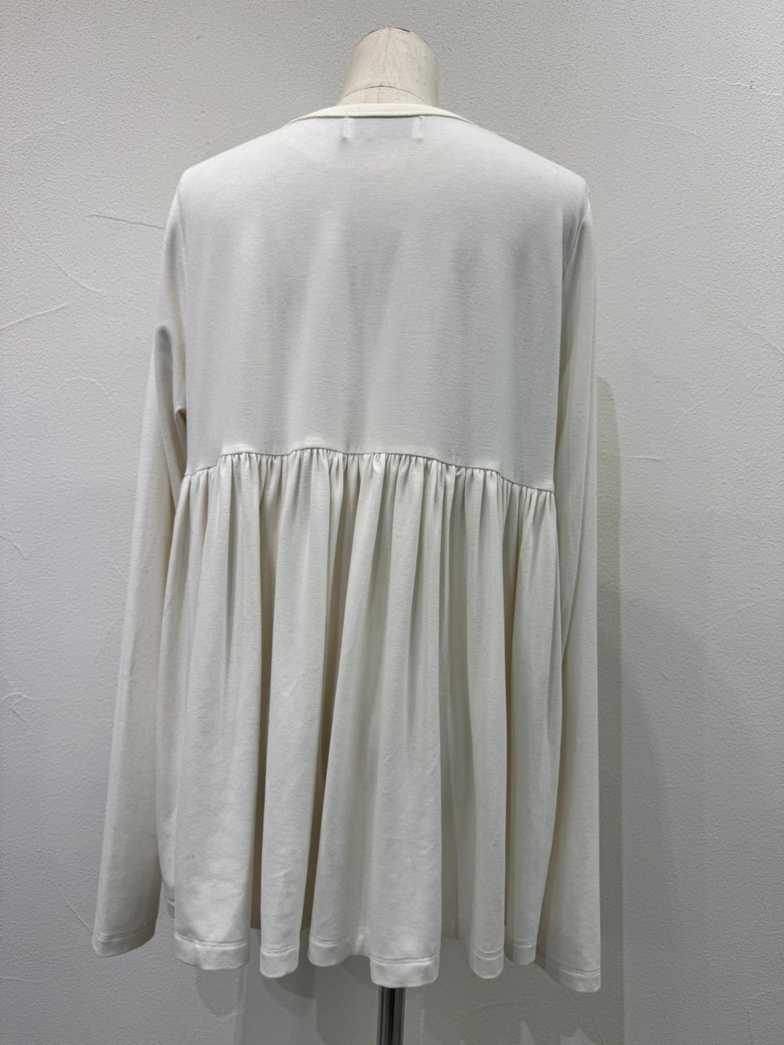 【予約⚡︎販売】バックギャザーワームロングカットソー／604505／CYAN tokyo／2026 AW#1