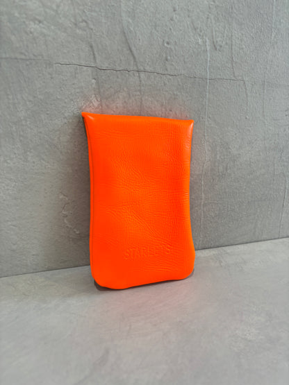 レザー縦型マルチケース／OS241118