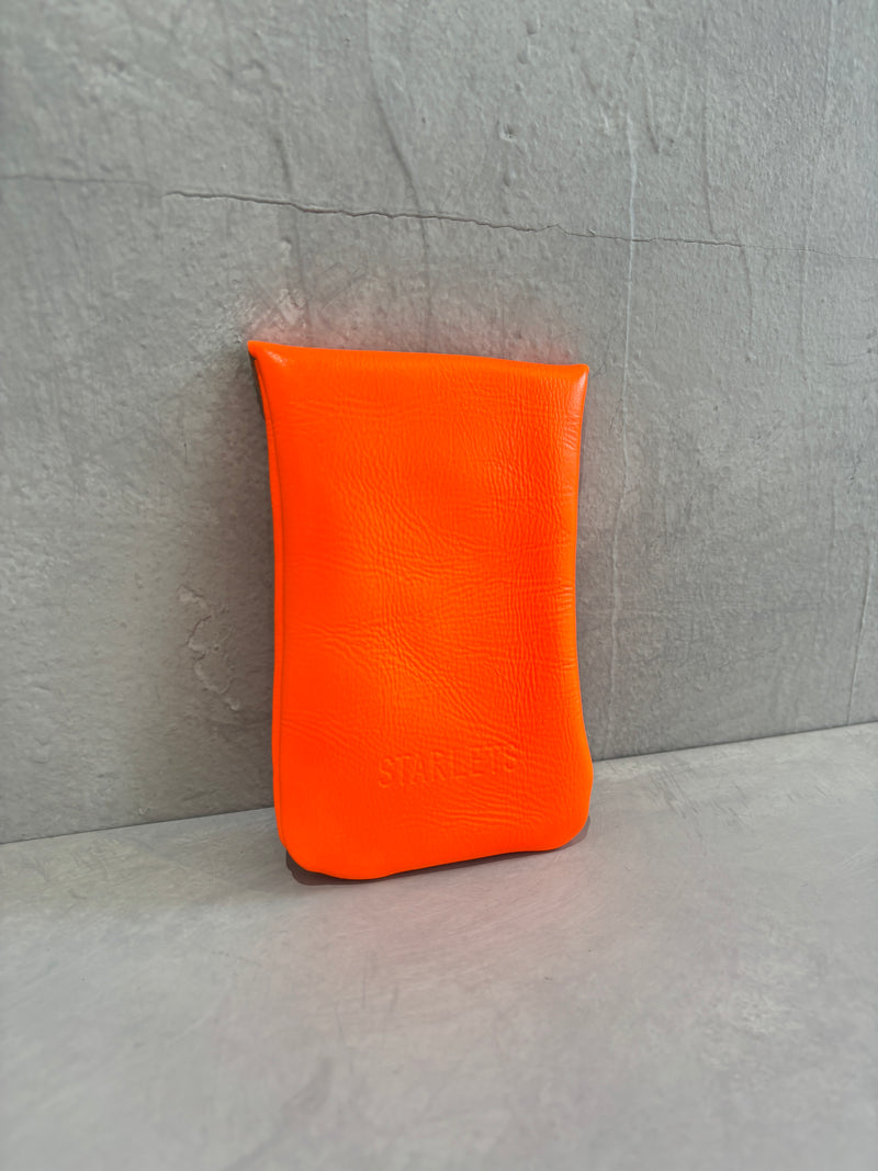 レザー縦型マルチケース／OS241118