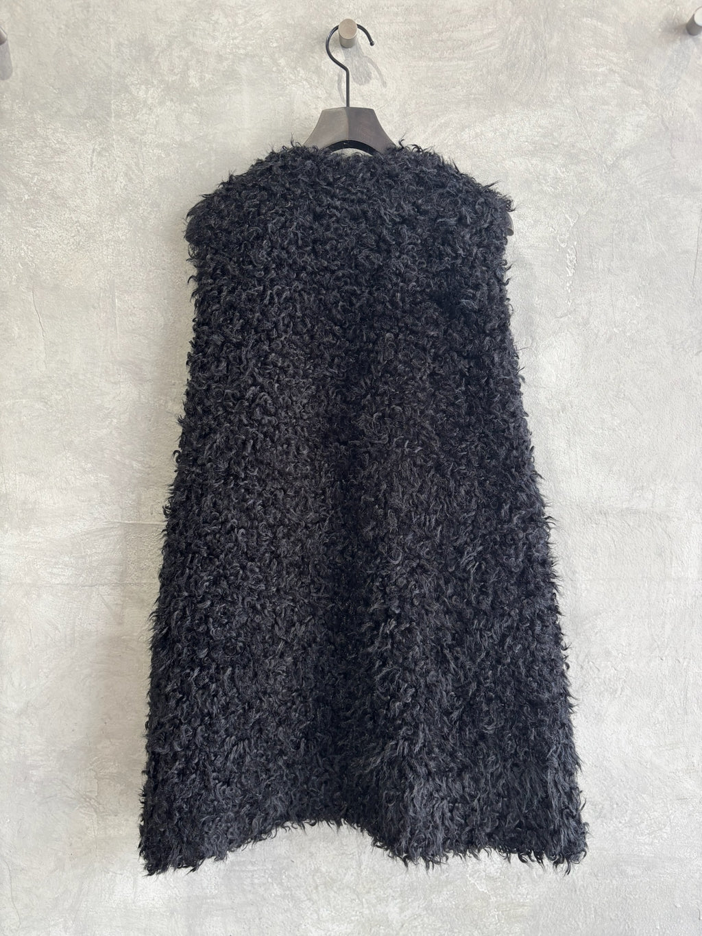 バックオーバーカーリーファーベスト／CYAN TOKYO