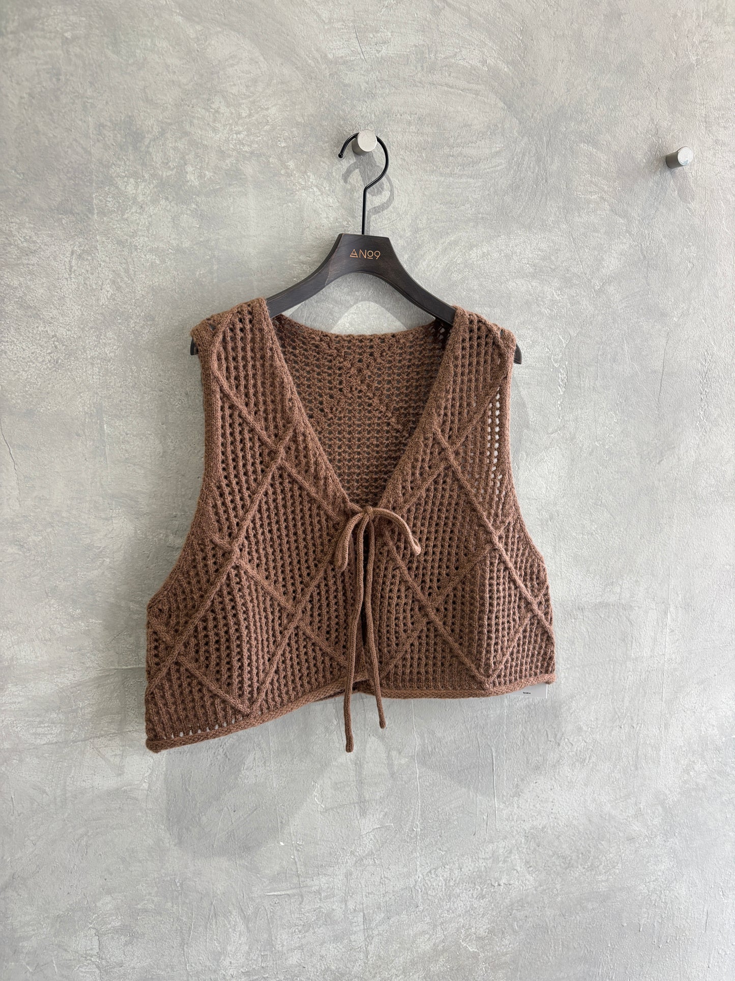 透かしアーガイルニットベスト／CYAN tokyo