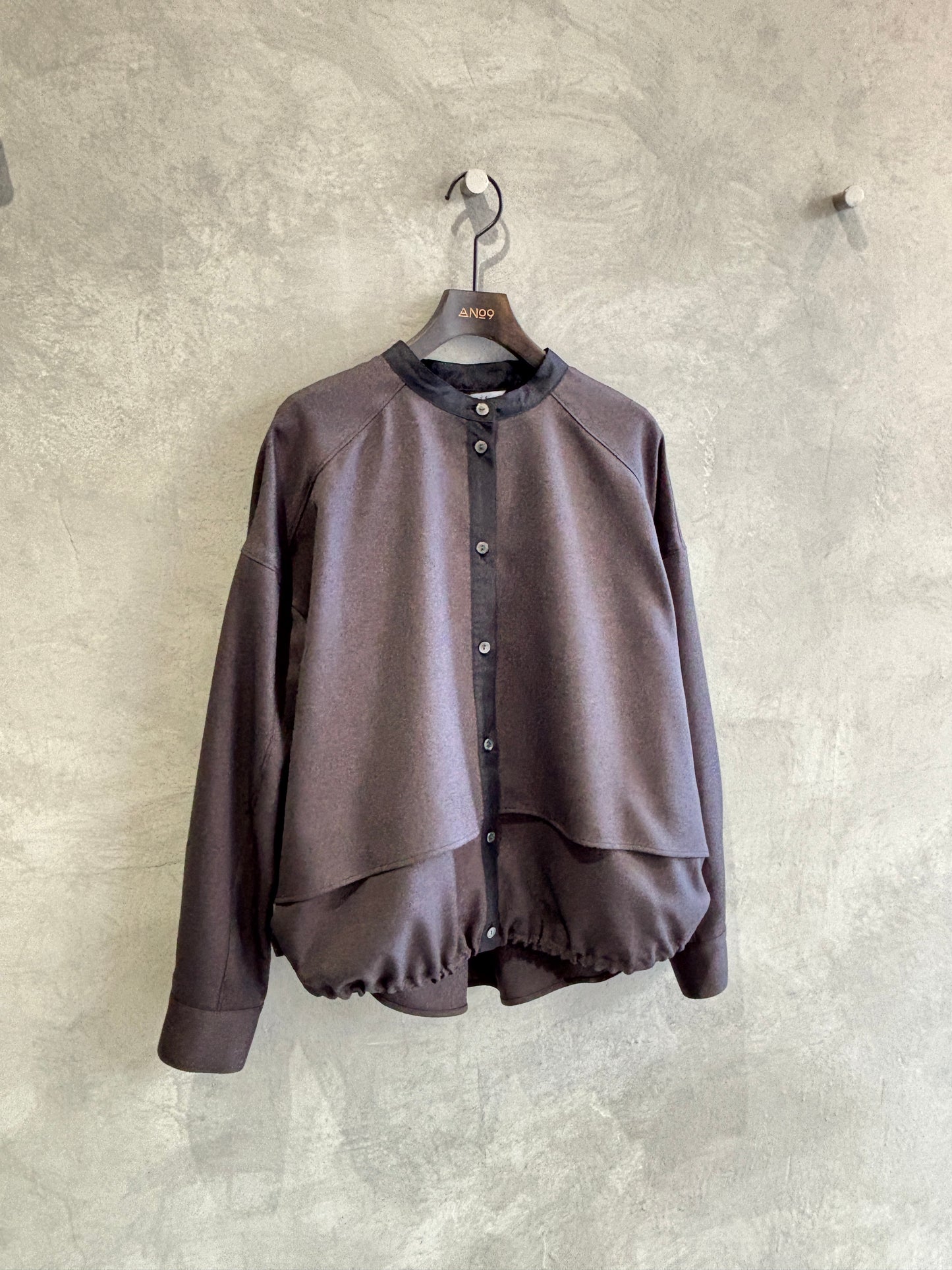 ノーカラードッキングシャツ／trois