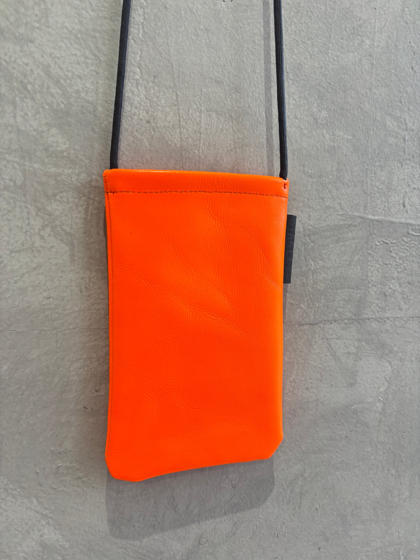 【新色追加】ネオンカラーサコッシュ／SP240214