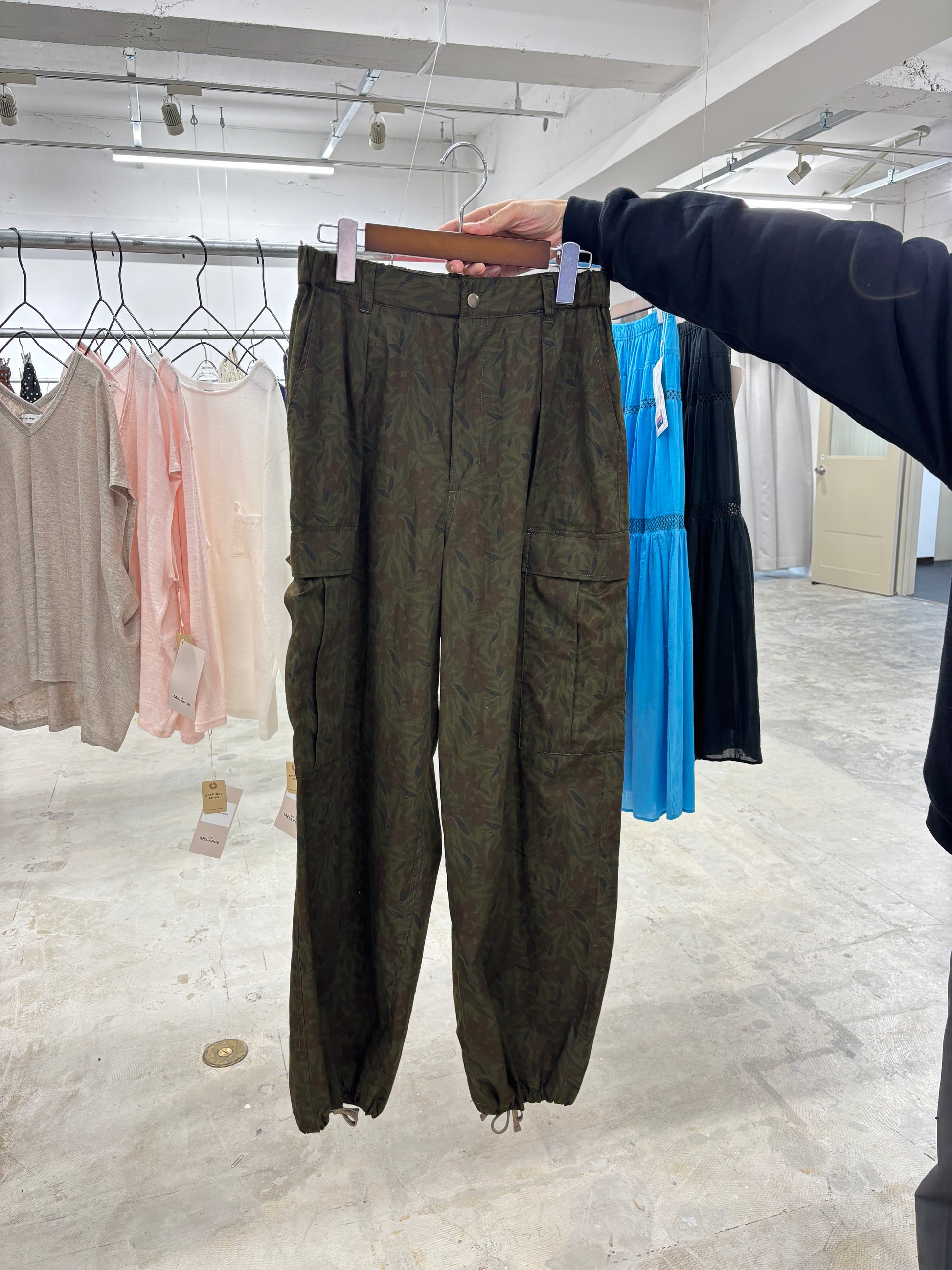 受付終了【予約販売】花柄プリントカーゴパンツ／8623505／LE MÉLANGE／2026 SS#2