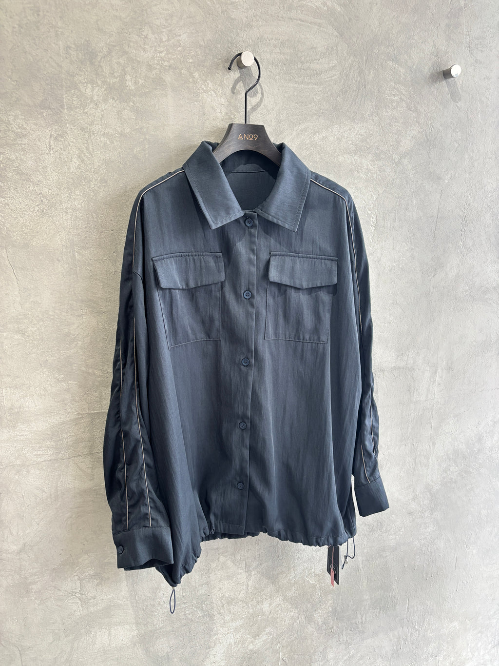 パイピングナイロンシャツ