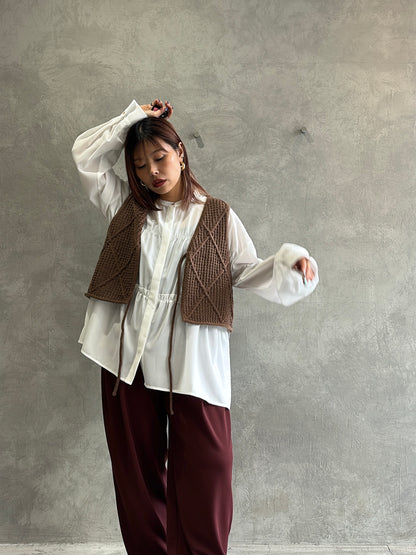 シャーリングティアードブラウス／CYAN tokyo