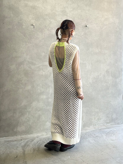 バックオープンメッシュニットワンピース／LHELBIE