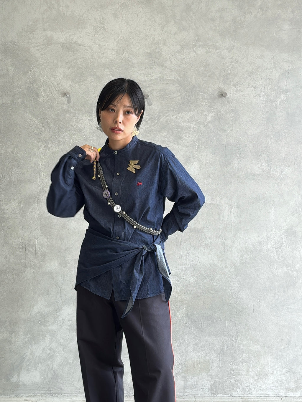 スタンドカラーデニムシャツ（スカーフ付き）／#8643203／LE MÉLANGE／2026 AW #1