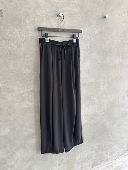 サイドラインバレルレッグパンツ／ayane