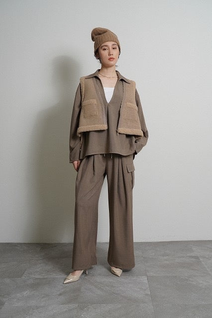 【予約⚡︎販売】バックオーバームートンベスト／604499／CYAN tokyo／2026 AW#1