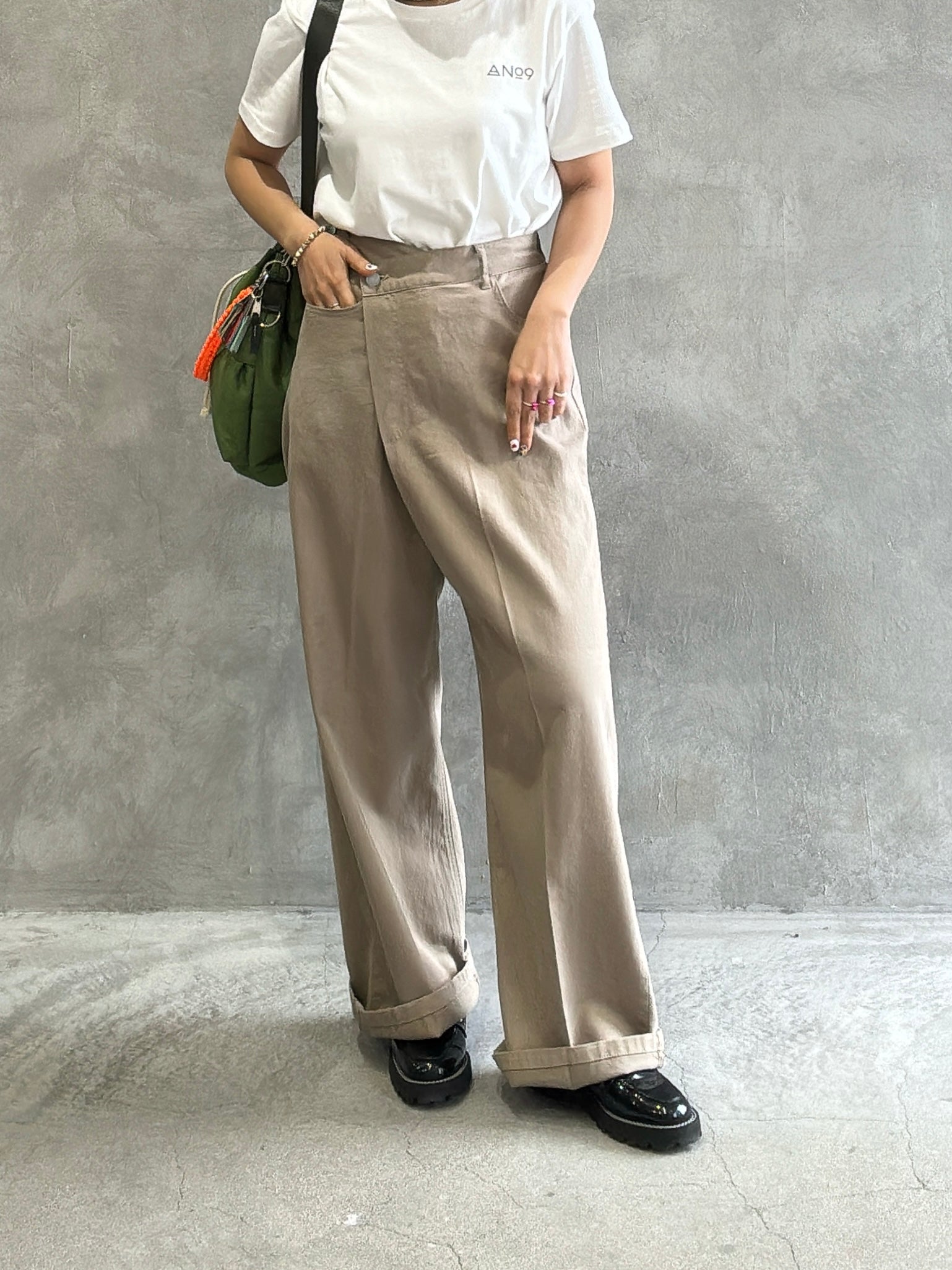 【GWあけにお届け！】アシンメトリーパンツ／P62025AI／PRIORIY　