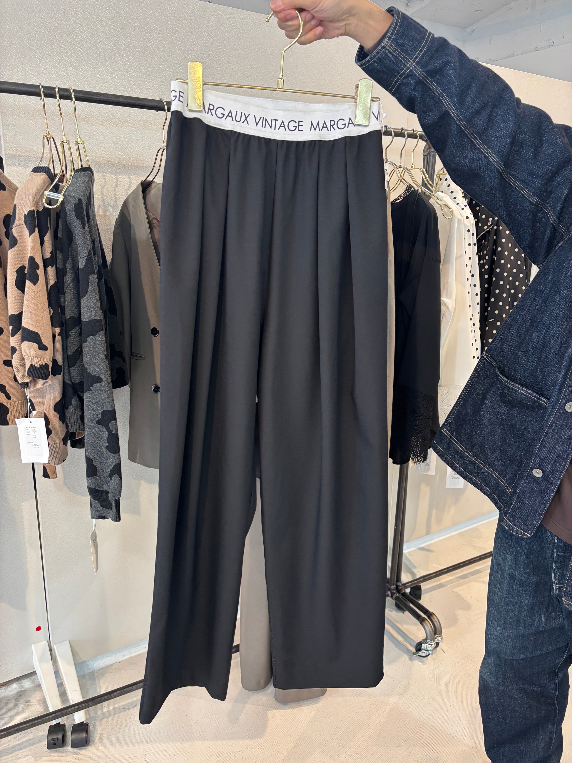 【予約⚡︎販売】ロゴウエストタックパンツ／MG PT-26089-A／MARGAUX VINTAGE／2026 AW＃1