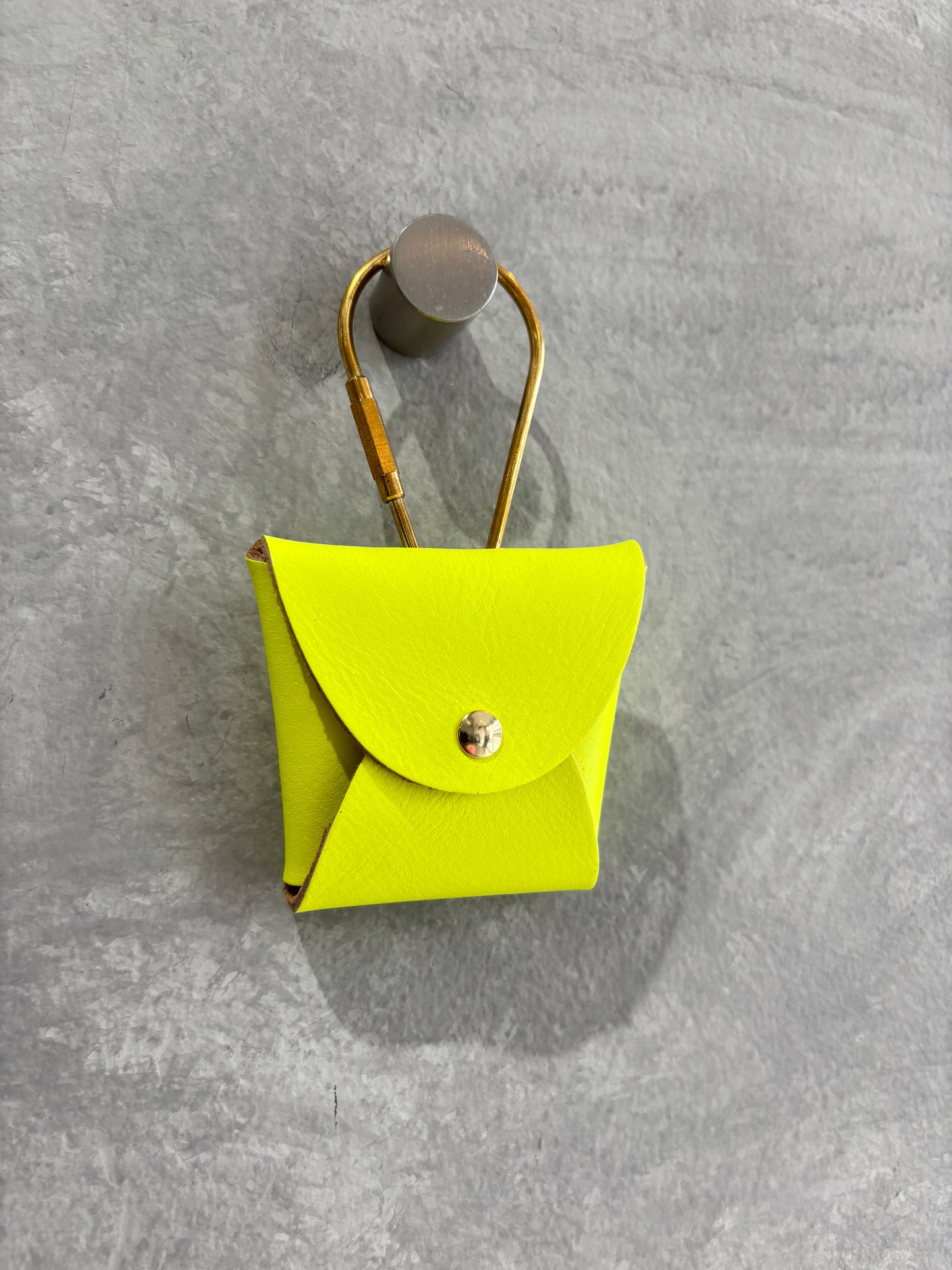 レザーminiマルチケース／OS250933