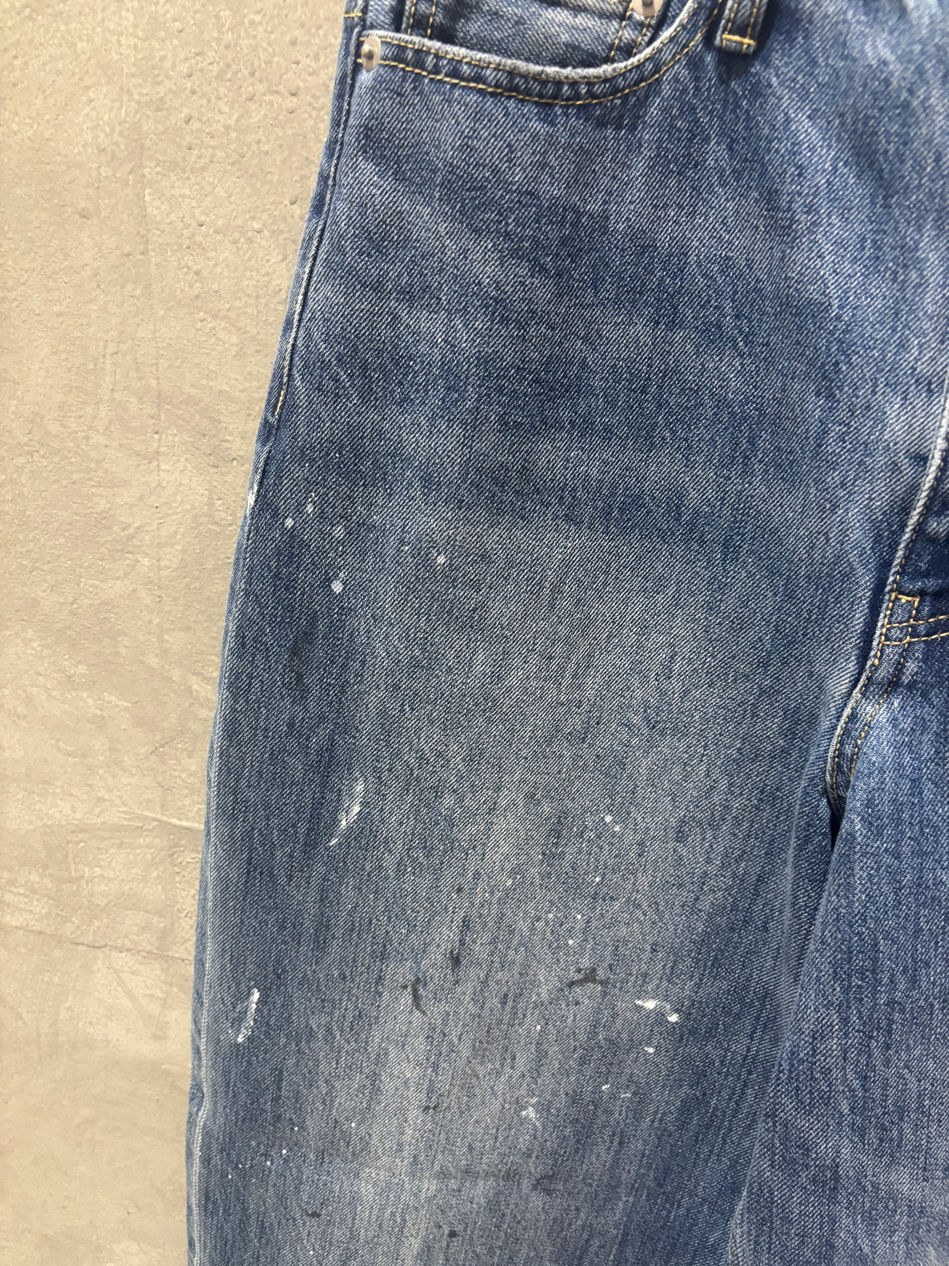 ブリーチペンキデニムパンツ／8613502／LE MÉLANGE