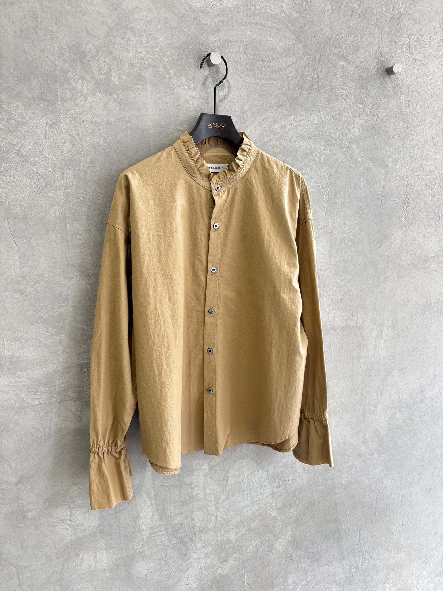 フリルシャツ／LE MÉLANGE