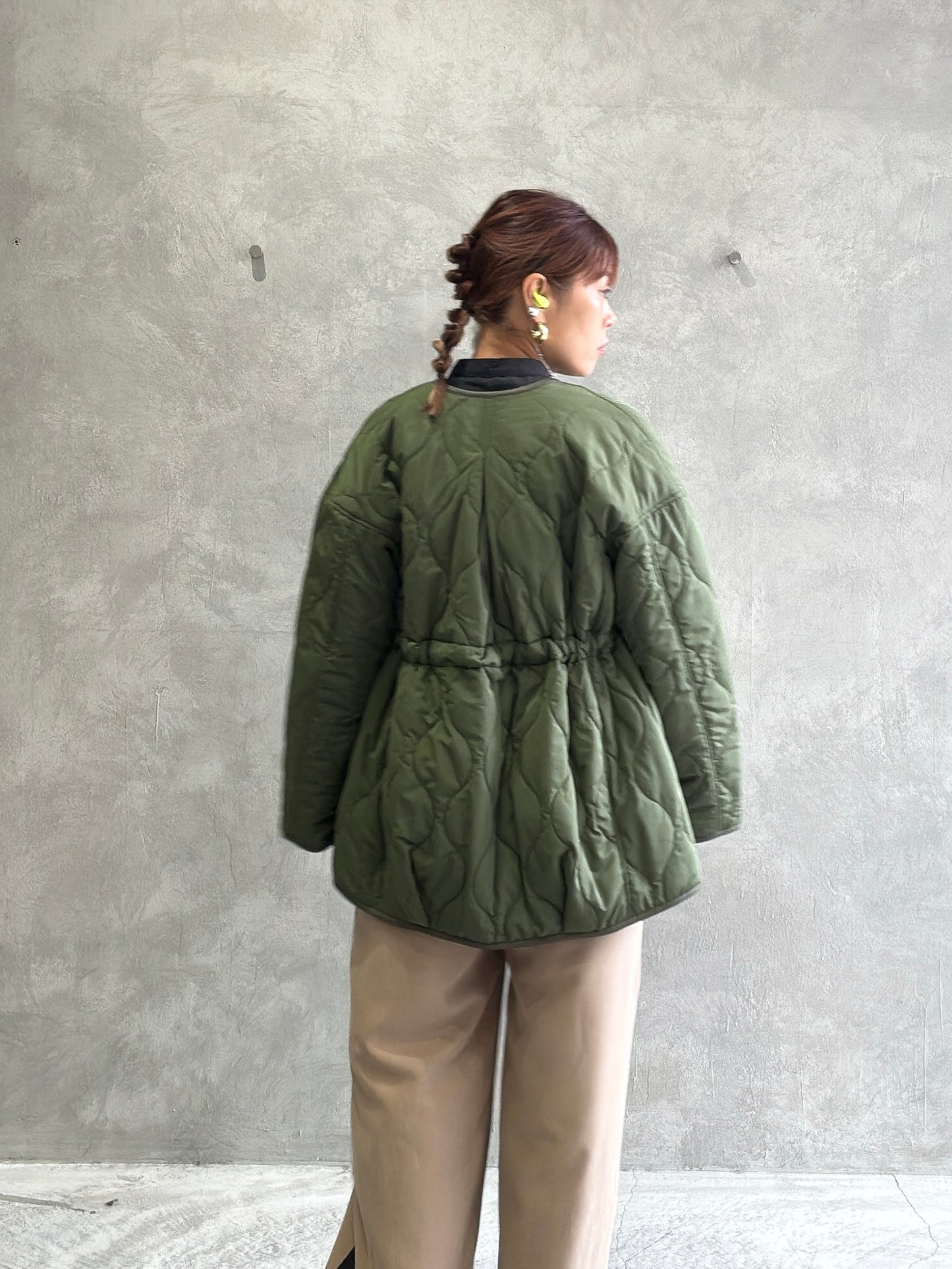 キルティングVネックショートコート／trois