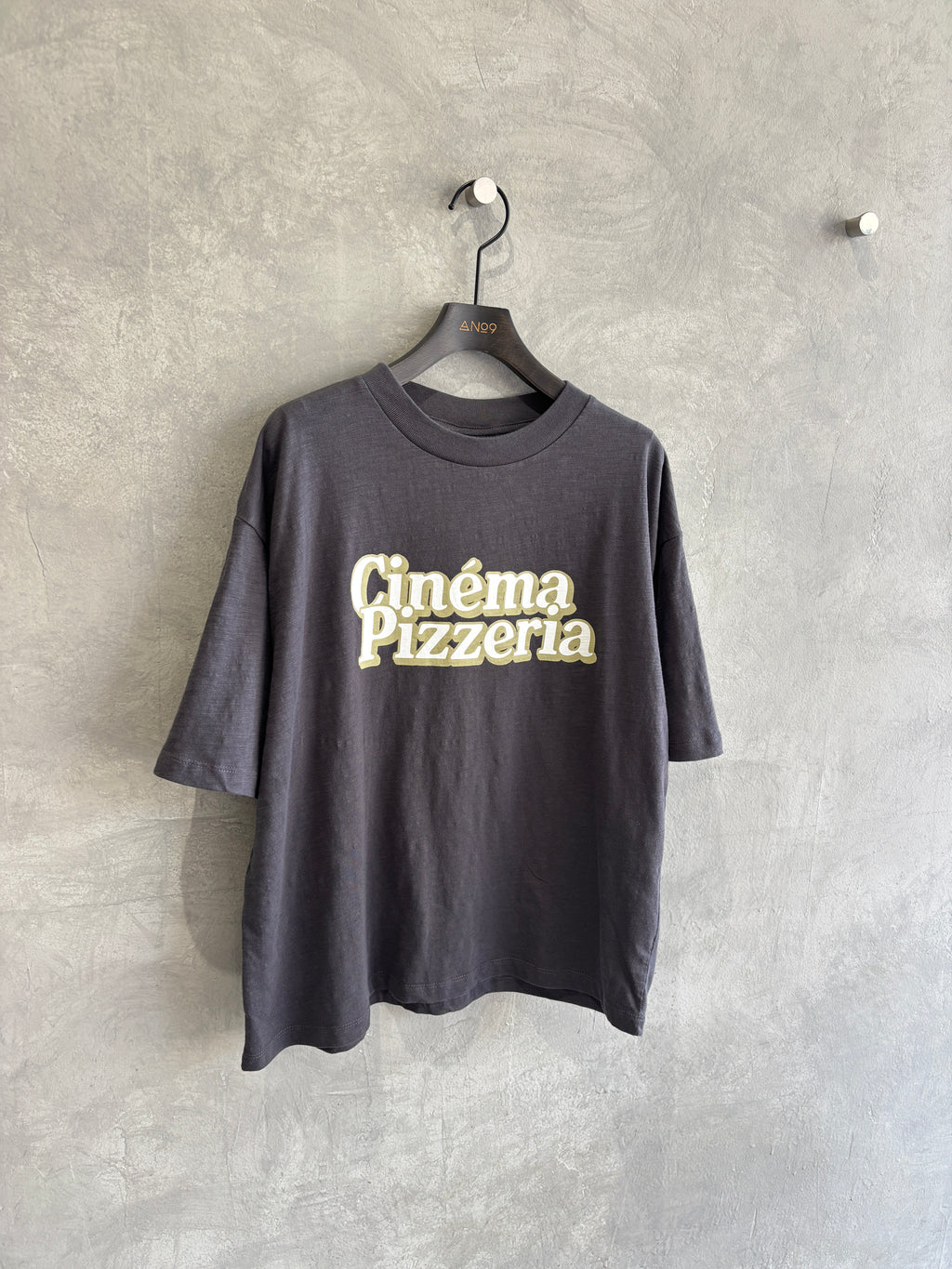 受付終了【予約販売】Cinema Pizzeria スラブTシャツ／ING