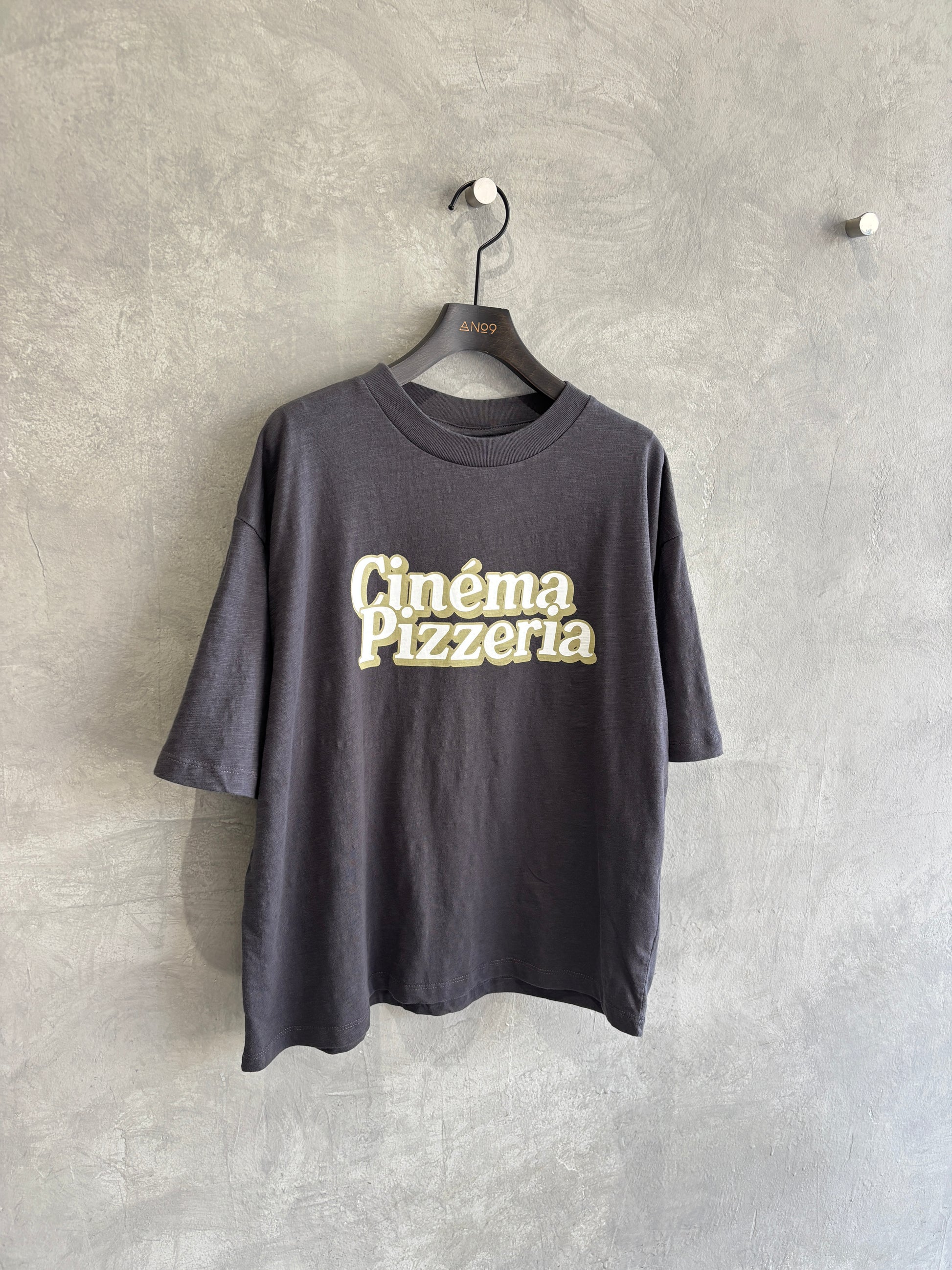 【予約販売】Cinema Pizzeria スラブTシャツ／ING