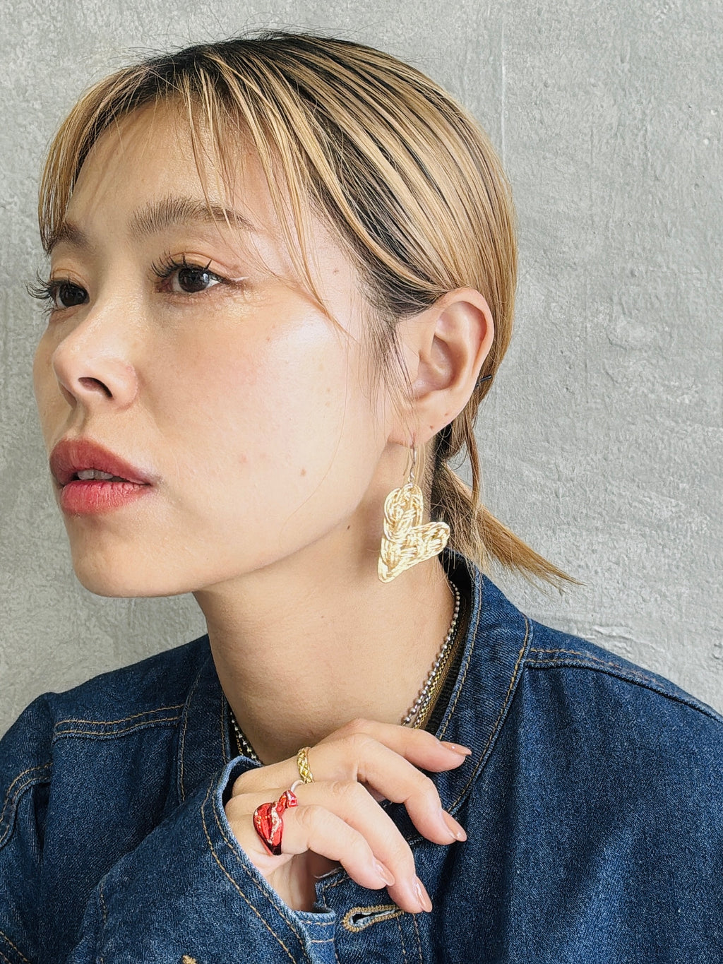 結び屋虹園×No.9コラボ／ハートの揺れるピアス（ピアス・イヤリング）